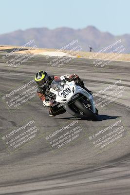 media/Dec-07-2025-CVMA (Sun) [[3e7d2de5dc]]/Race 7-Formula Lightweight Twins Shootout/